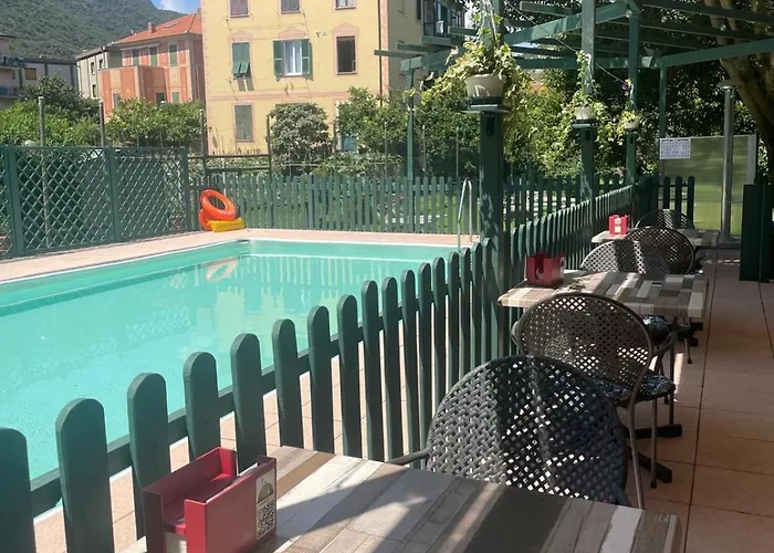 Florenz Финале Лигуре