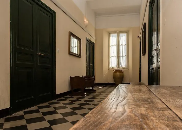 Florenz Отель Финале Лигуре